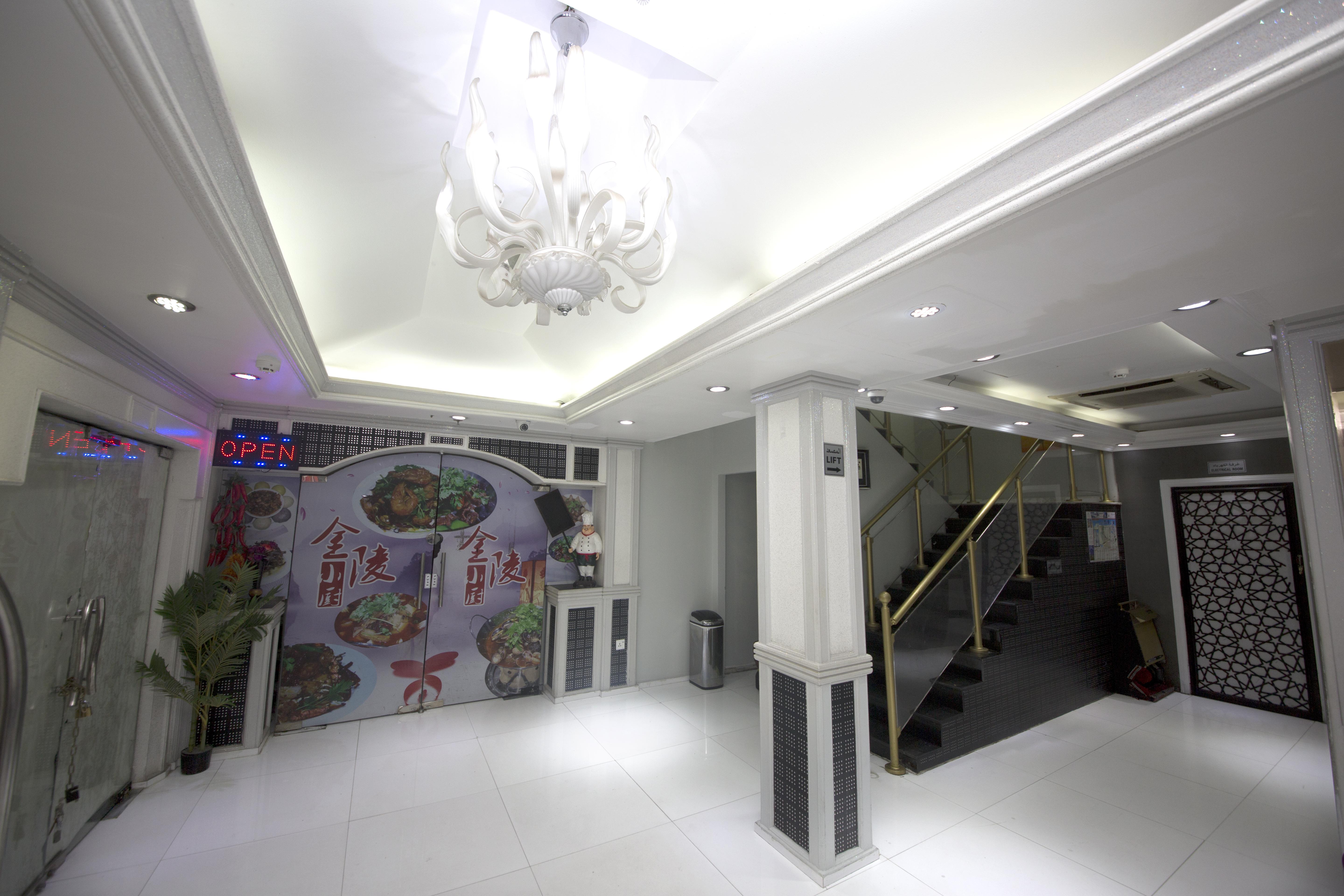 White Fort Hotel Dubai Exteriör bild